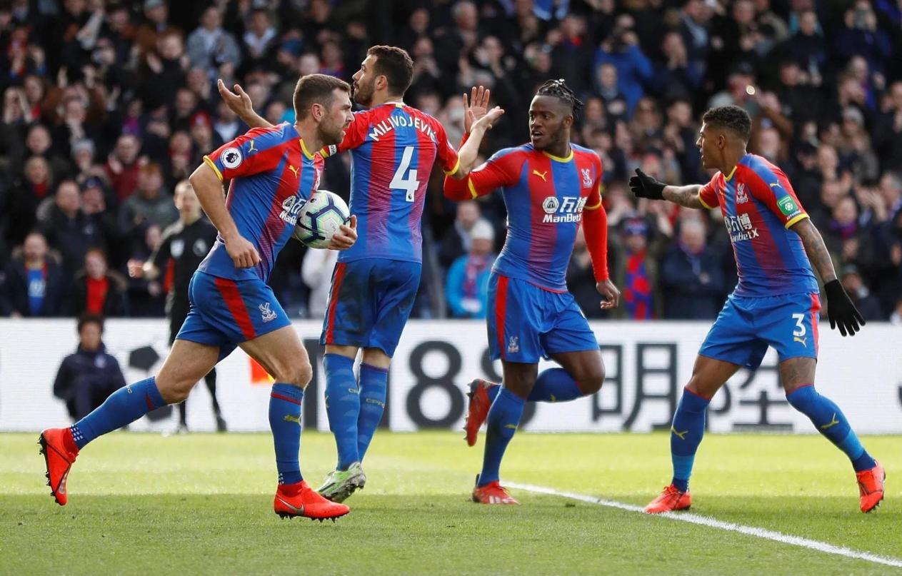 足球中超重金投入青训，多所足球学校开建