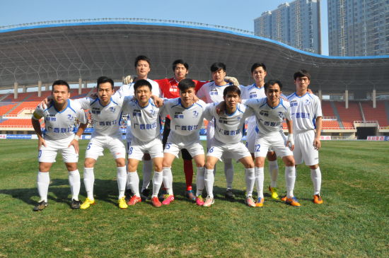 球队开场三分钟就进球，太狠