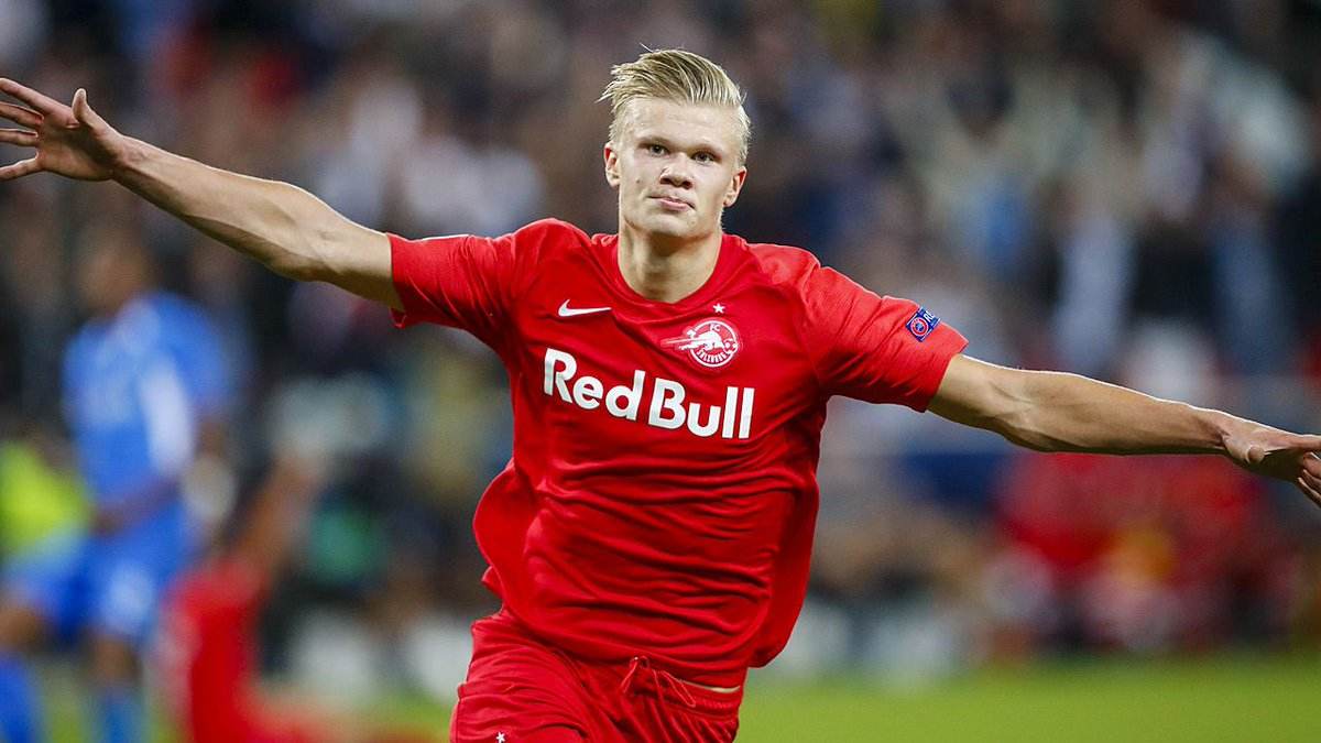 苏超奖杯由徐州企业使用3D打印打造，使用航天级钛合金