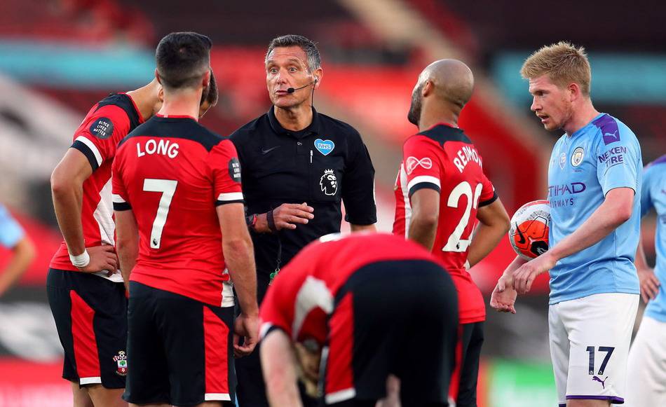 终于有正面贡献！杨瀚森前场板先助攻三分 然后快攻再助攻扣篮