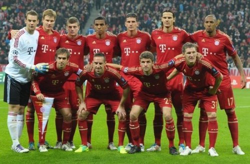 曼联欧联杯客场险胜，积分榜形势紧张